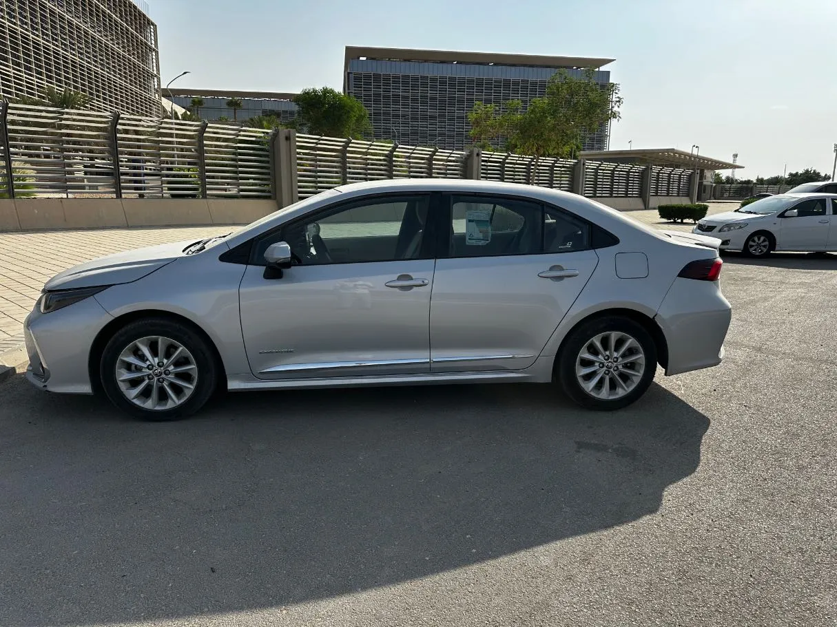 Car image 7