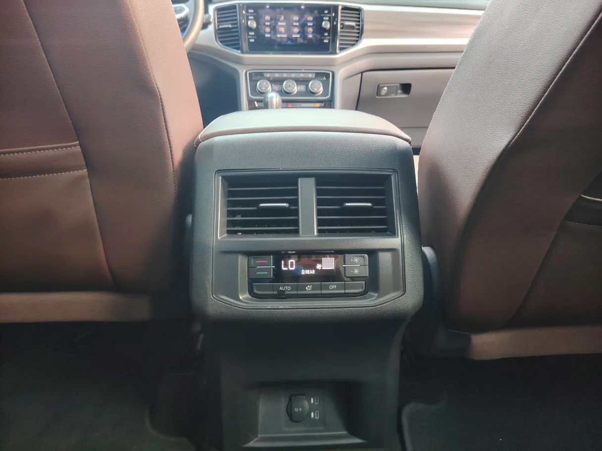 Car image 29