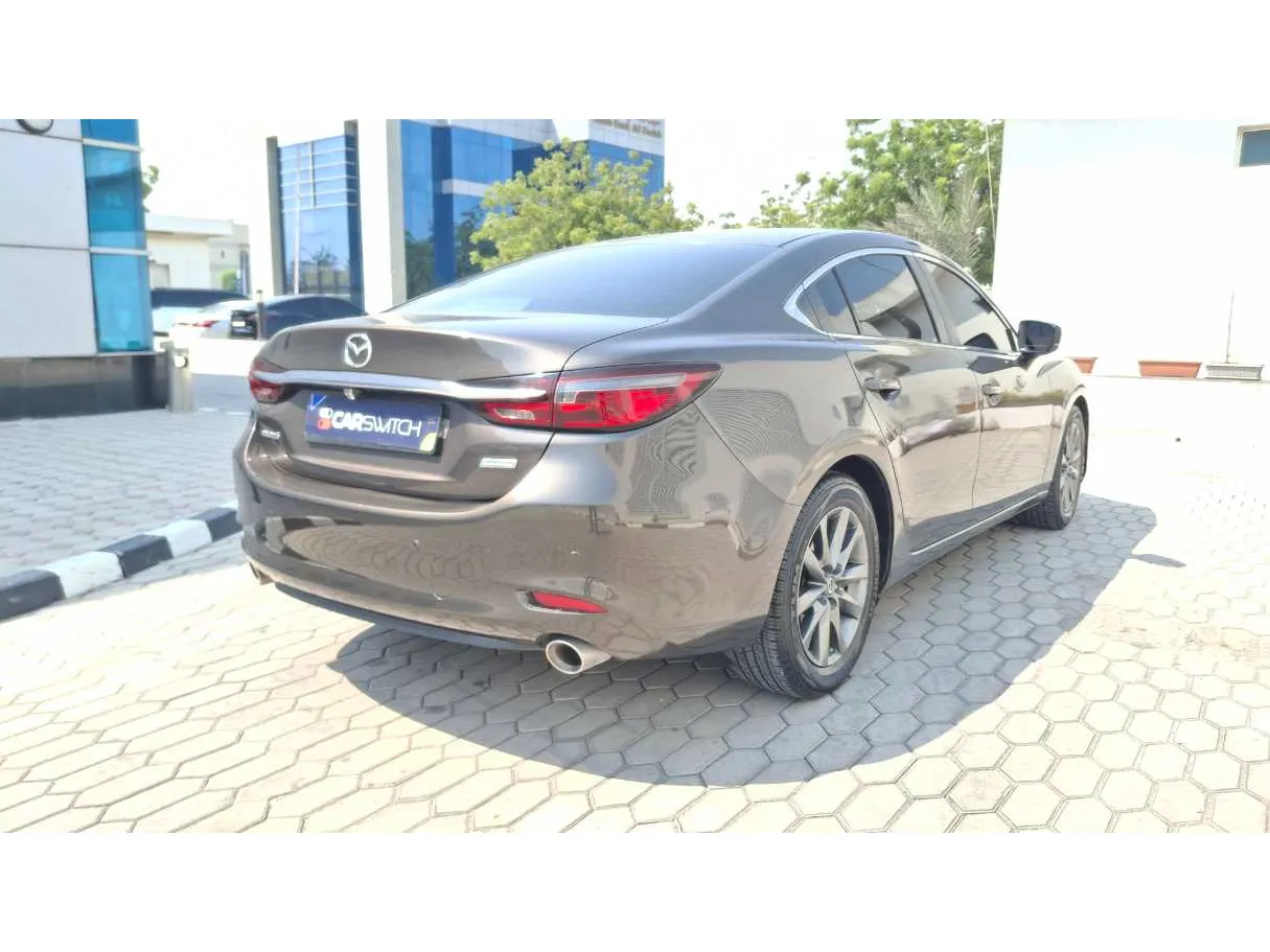 Car image 5