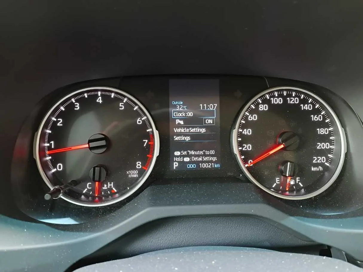 Car image 18