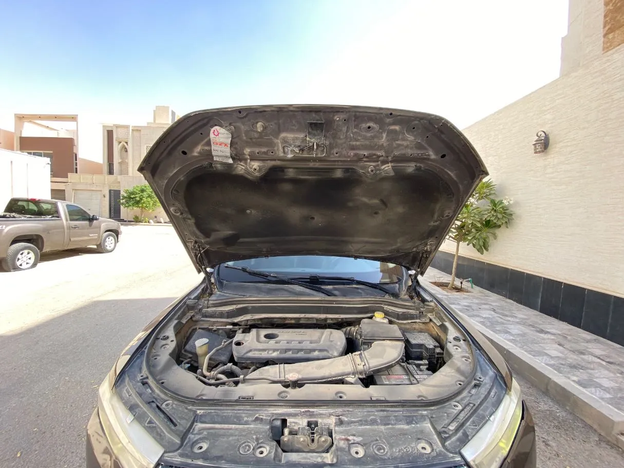 Car image 24