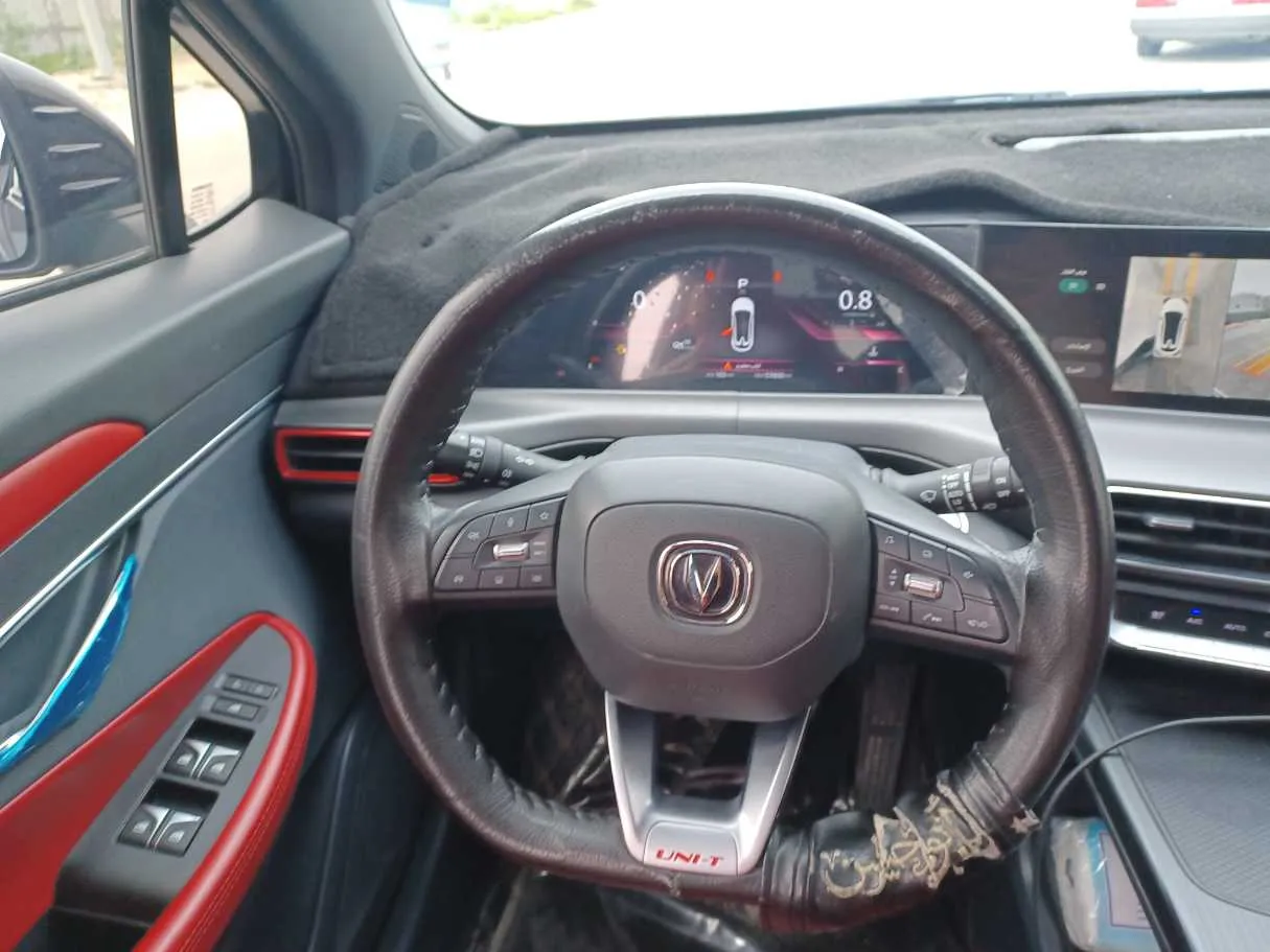 Car image 16