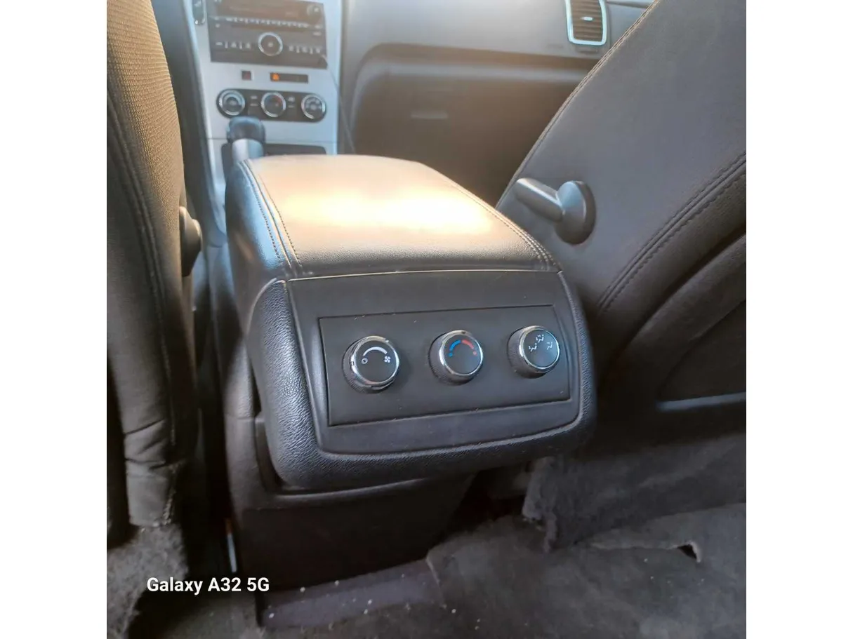 Car image 26