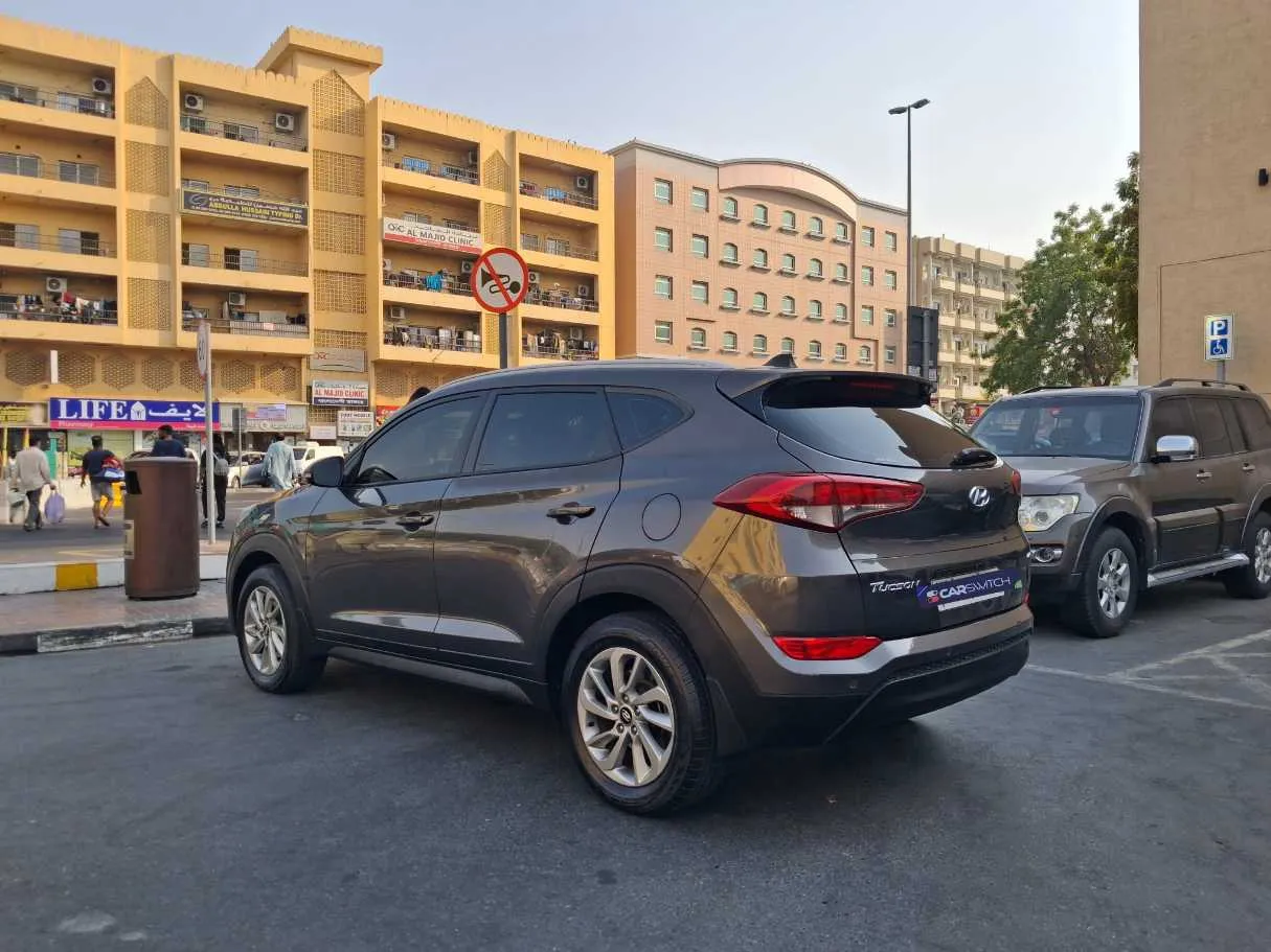 Car image 7