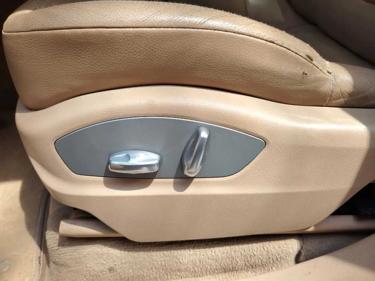 Car image 41