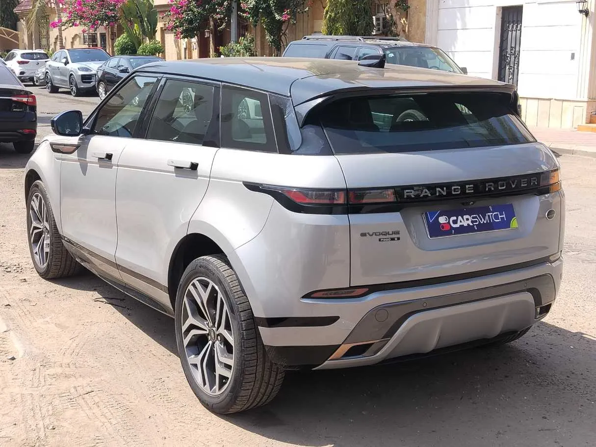 Car image 7
