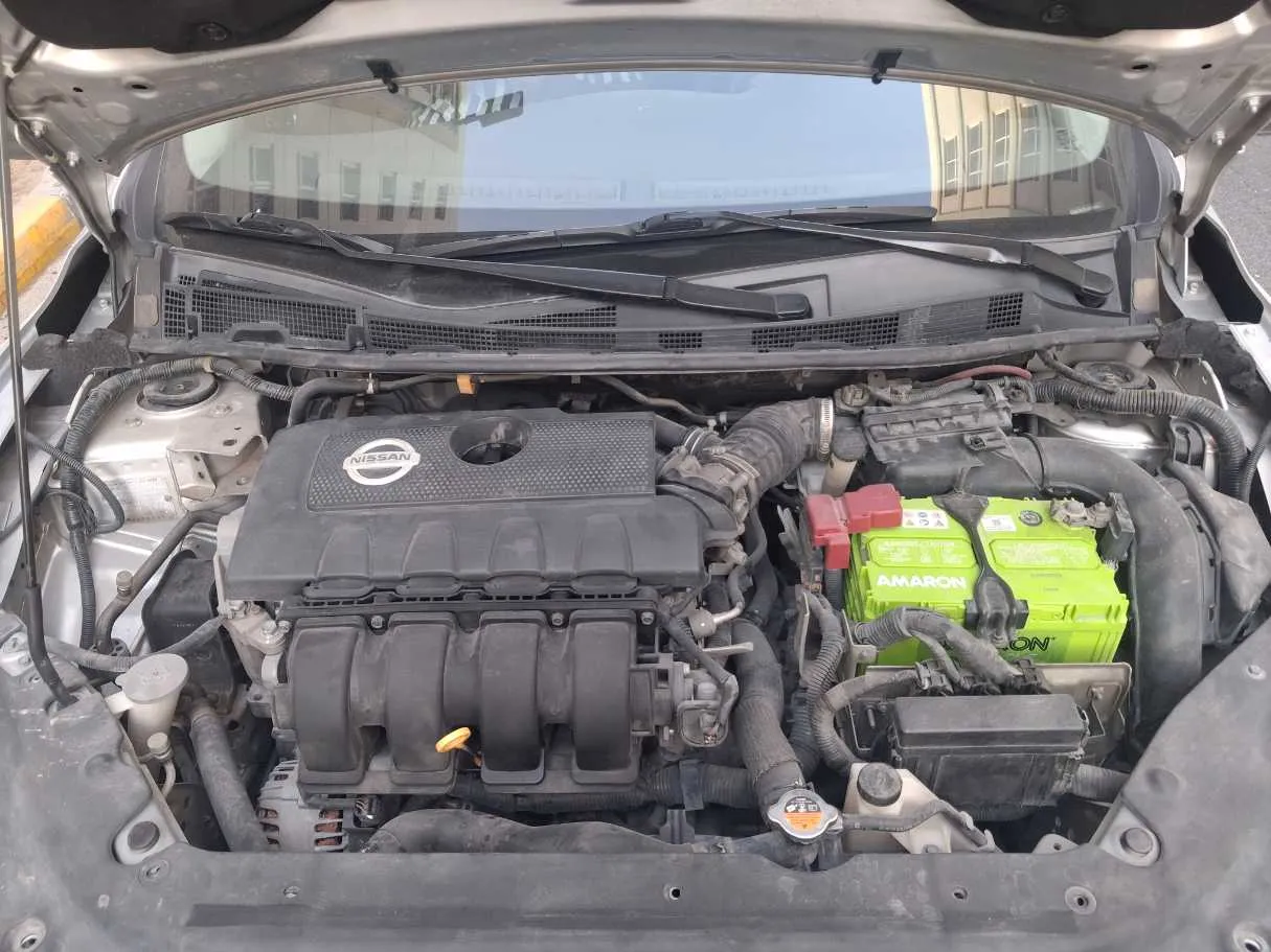 Car image 14