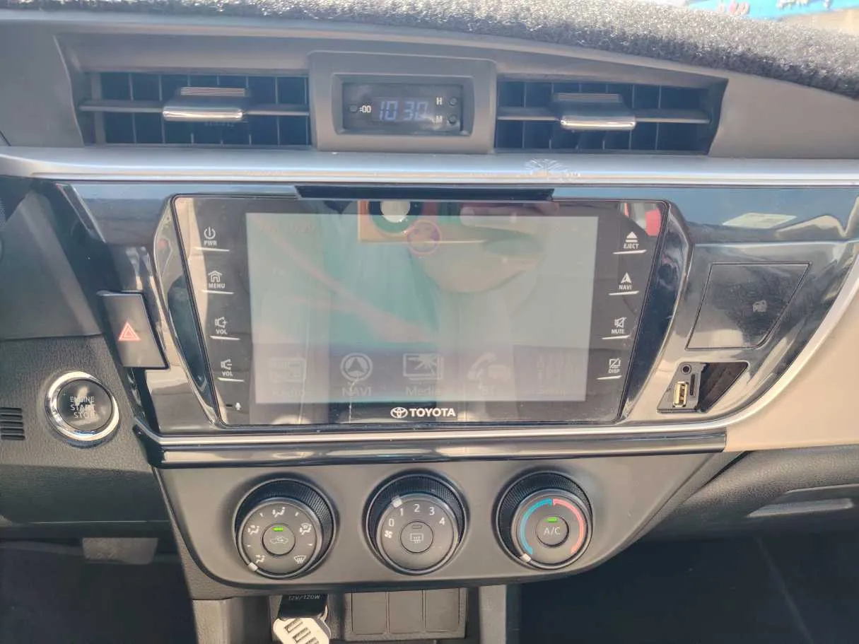 Car image 18