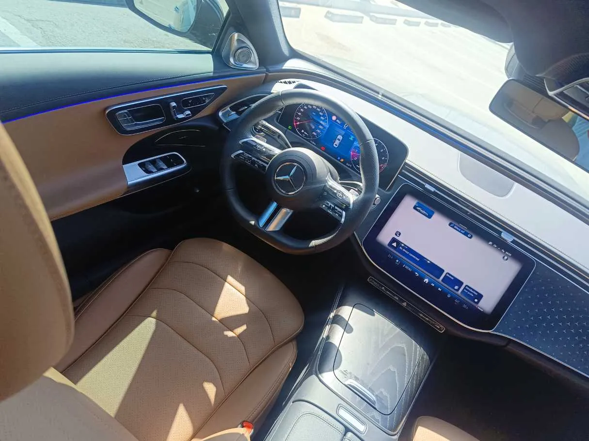 Car image 35