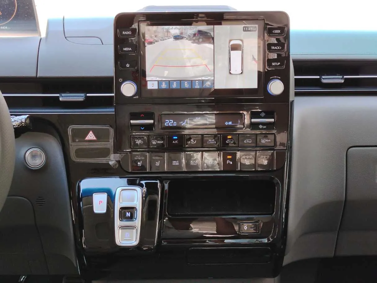Car image 21