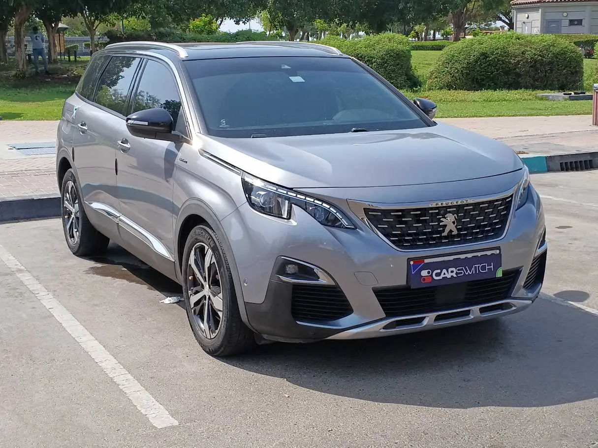 Car image 3