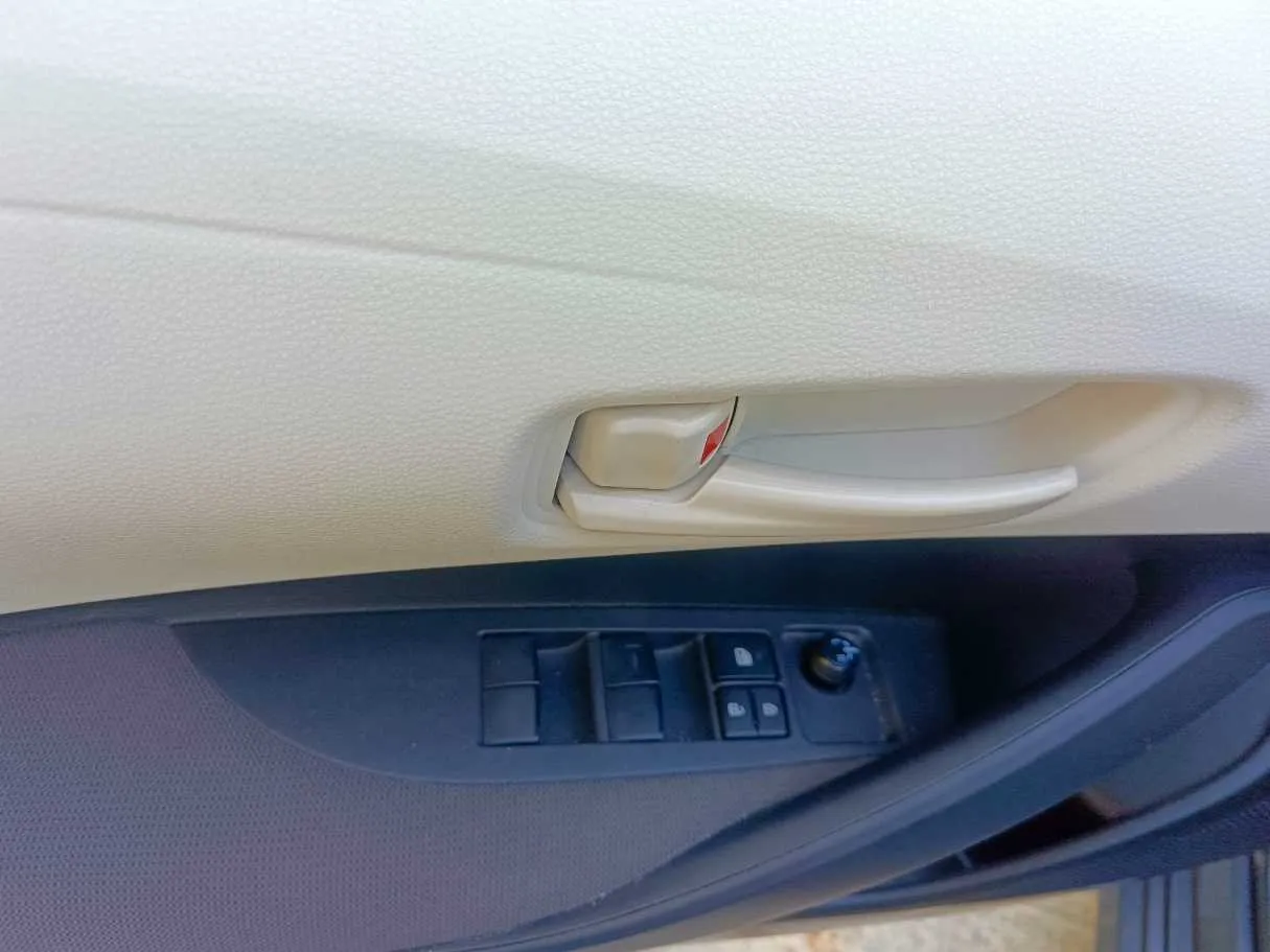 Car image 29
