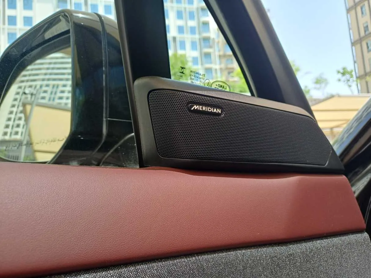 Car image 26