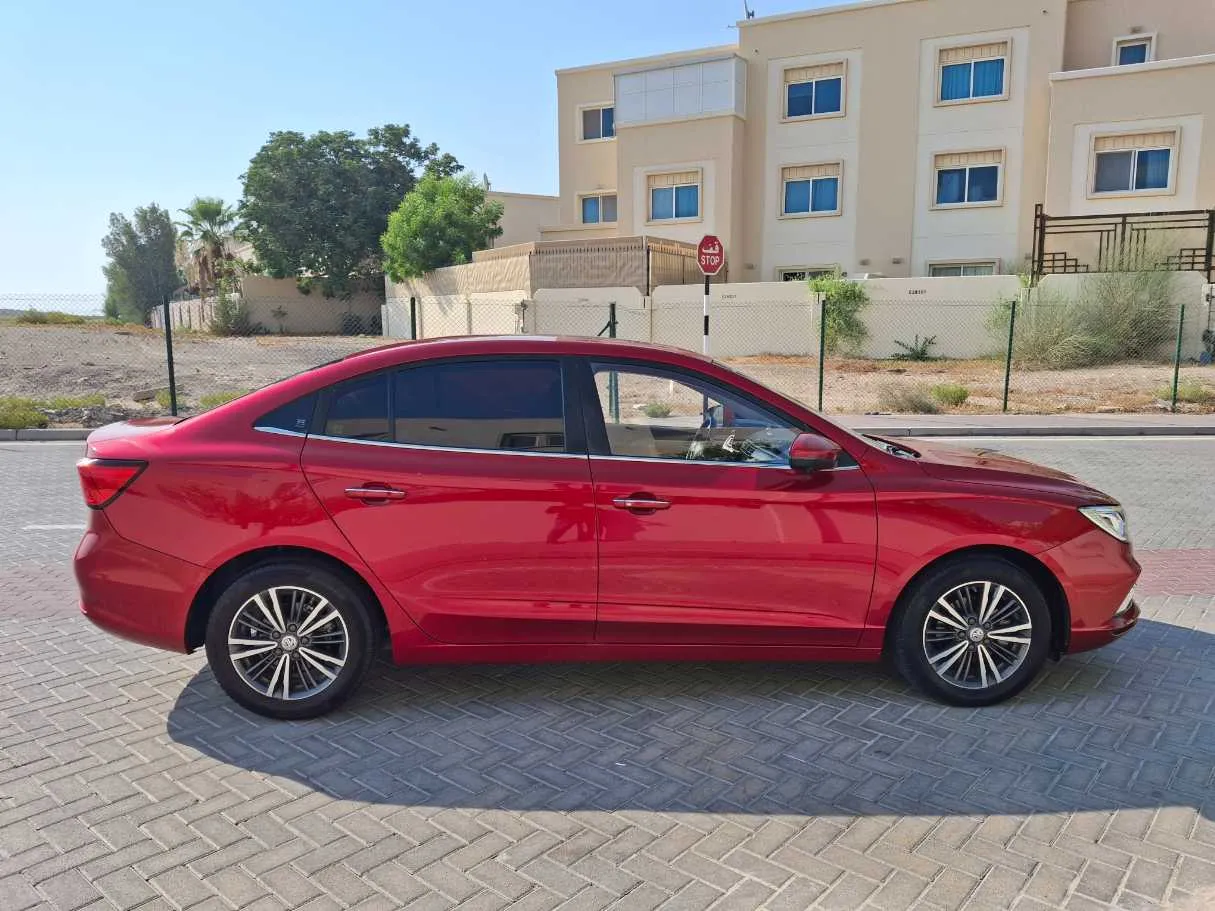 Car image 8