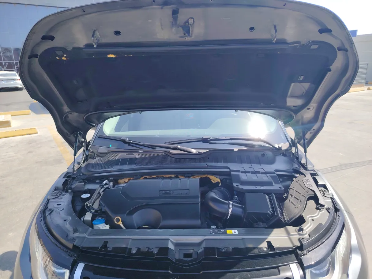 Car image 32