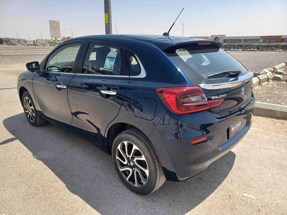 Car image 7