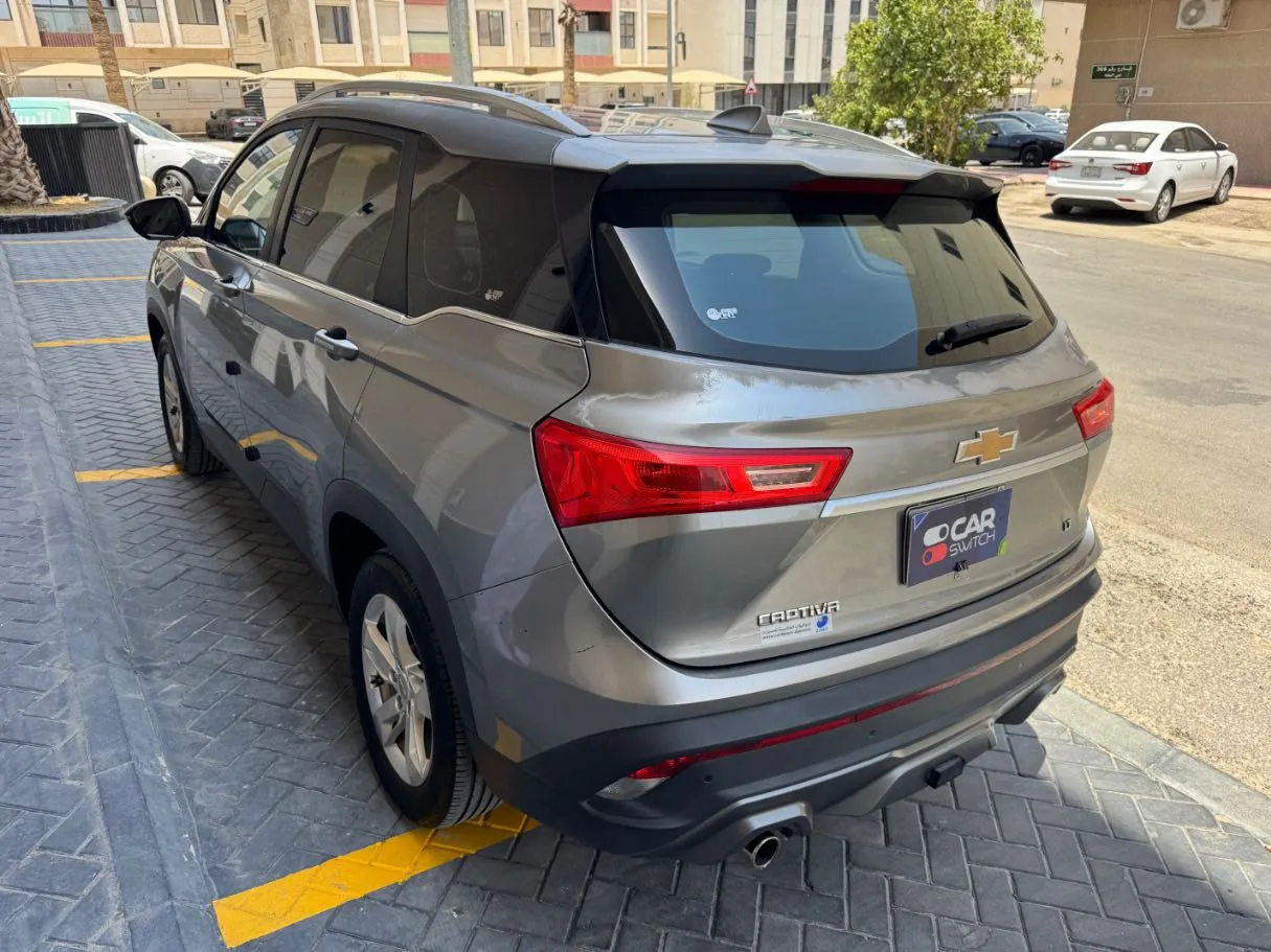 Car image 7