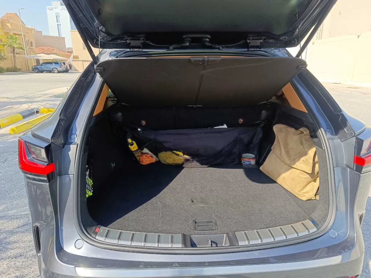 Car image 30