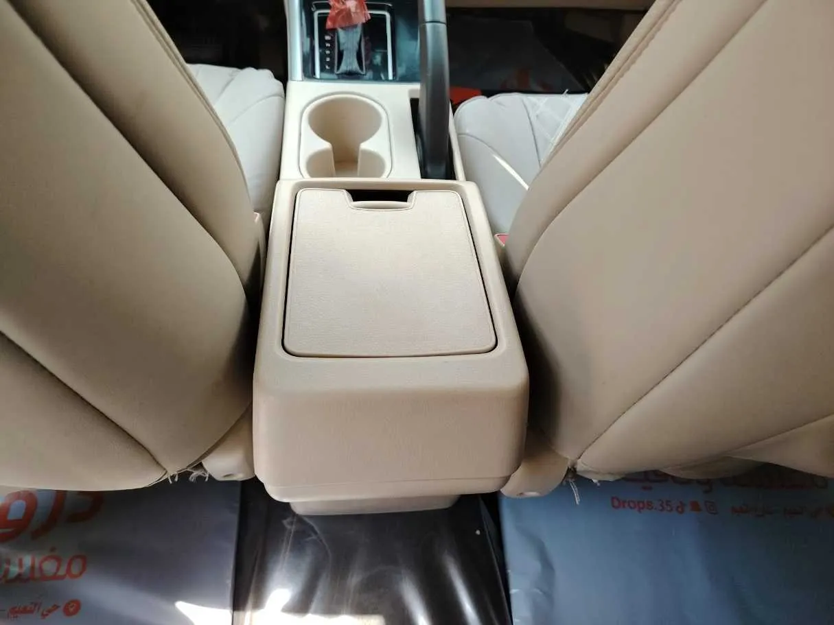 Car image 38