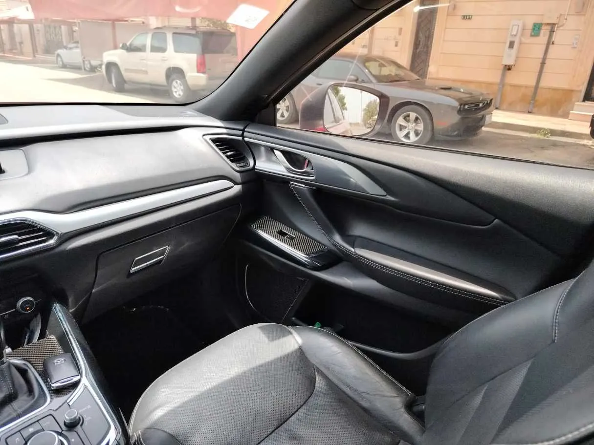 Car image 38