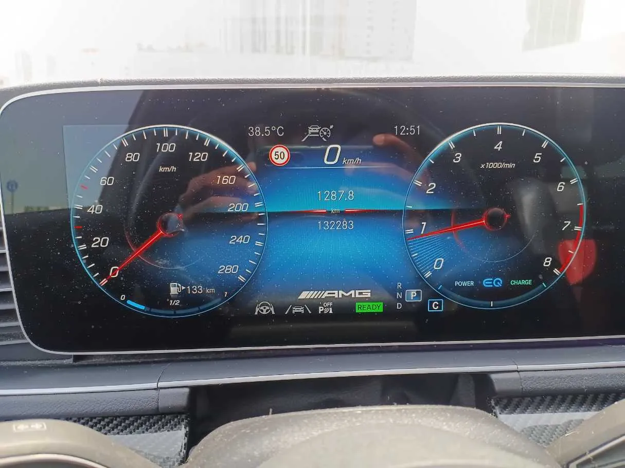 Car image 18