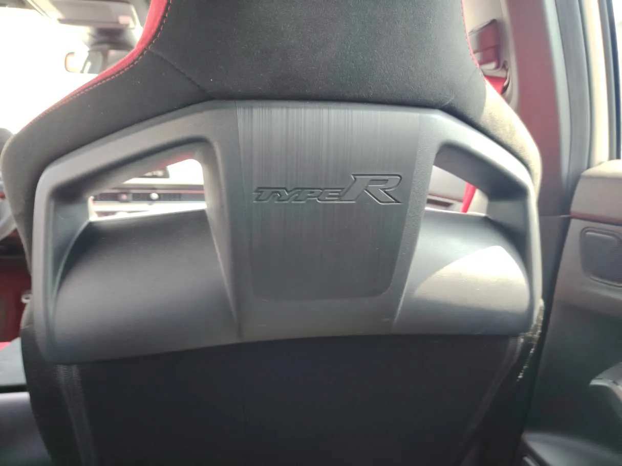 Car image 32