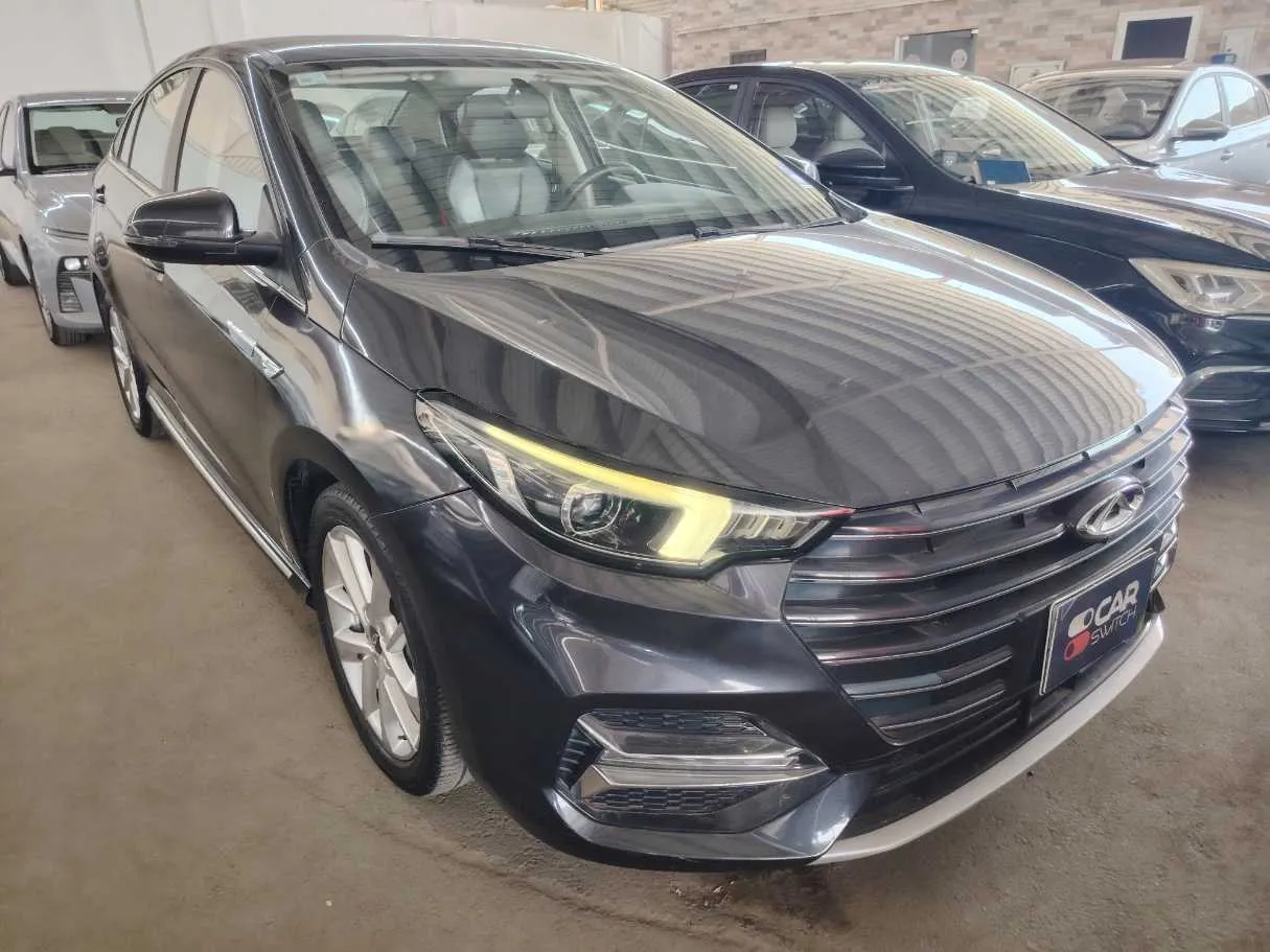 Car image 3