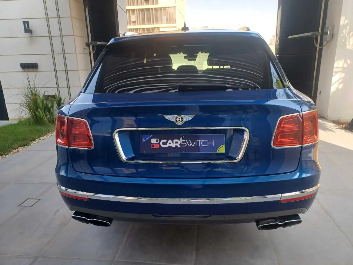 Car image 6