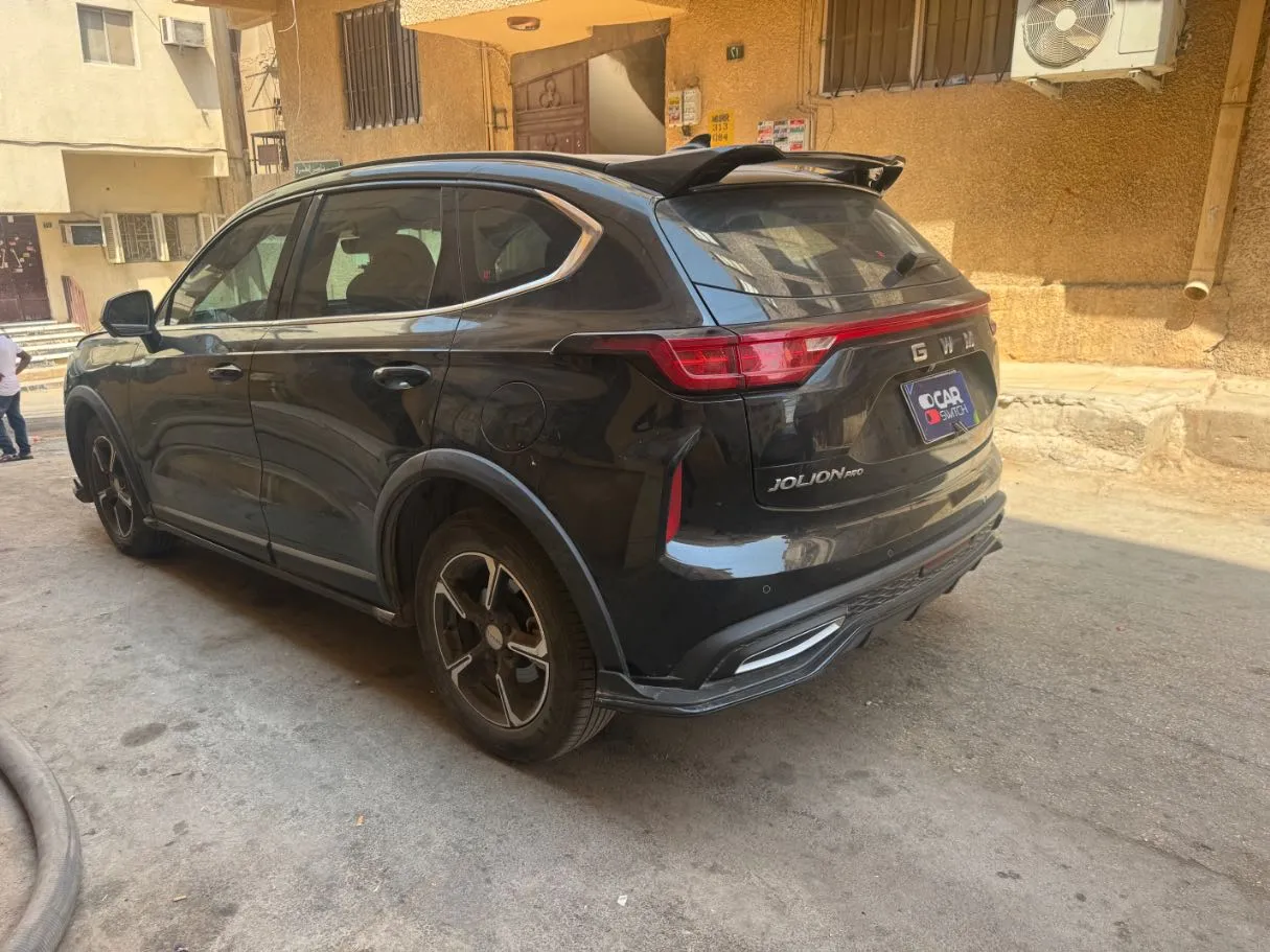 Car image 7
