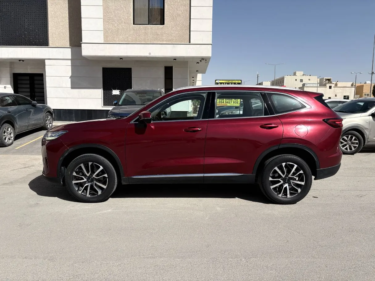 Car image 8