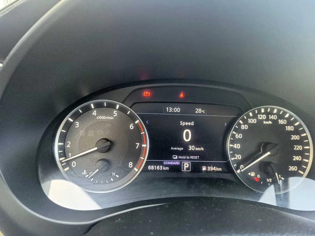 Car image 24