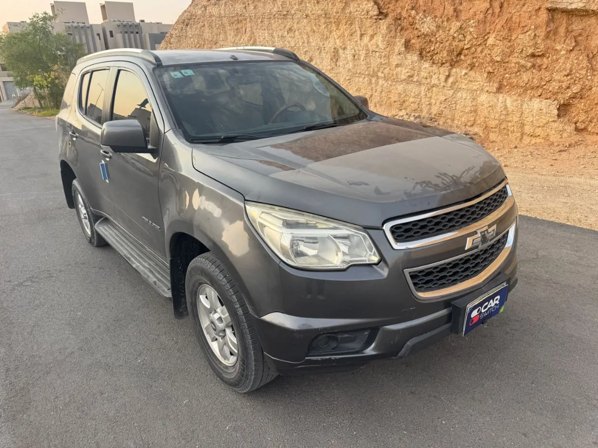 Car image 3