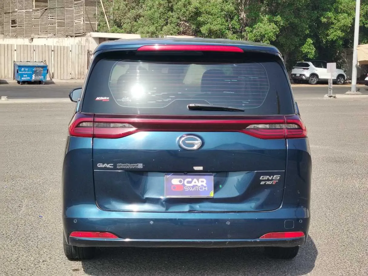 Car image 6