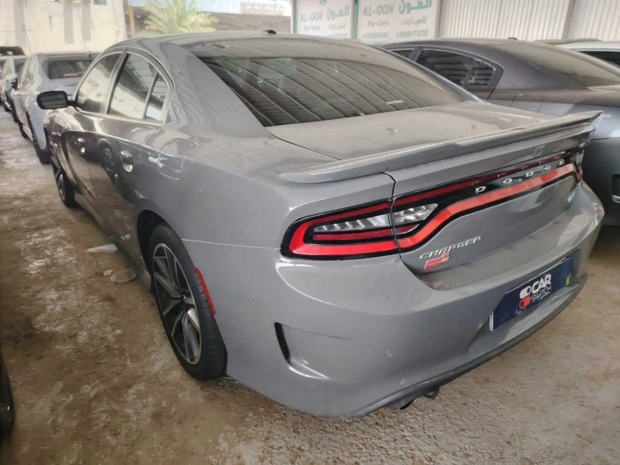 Car image 7