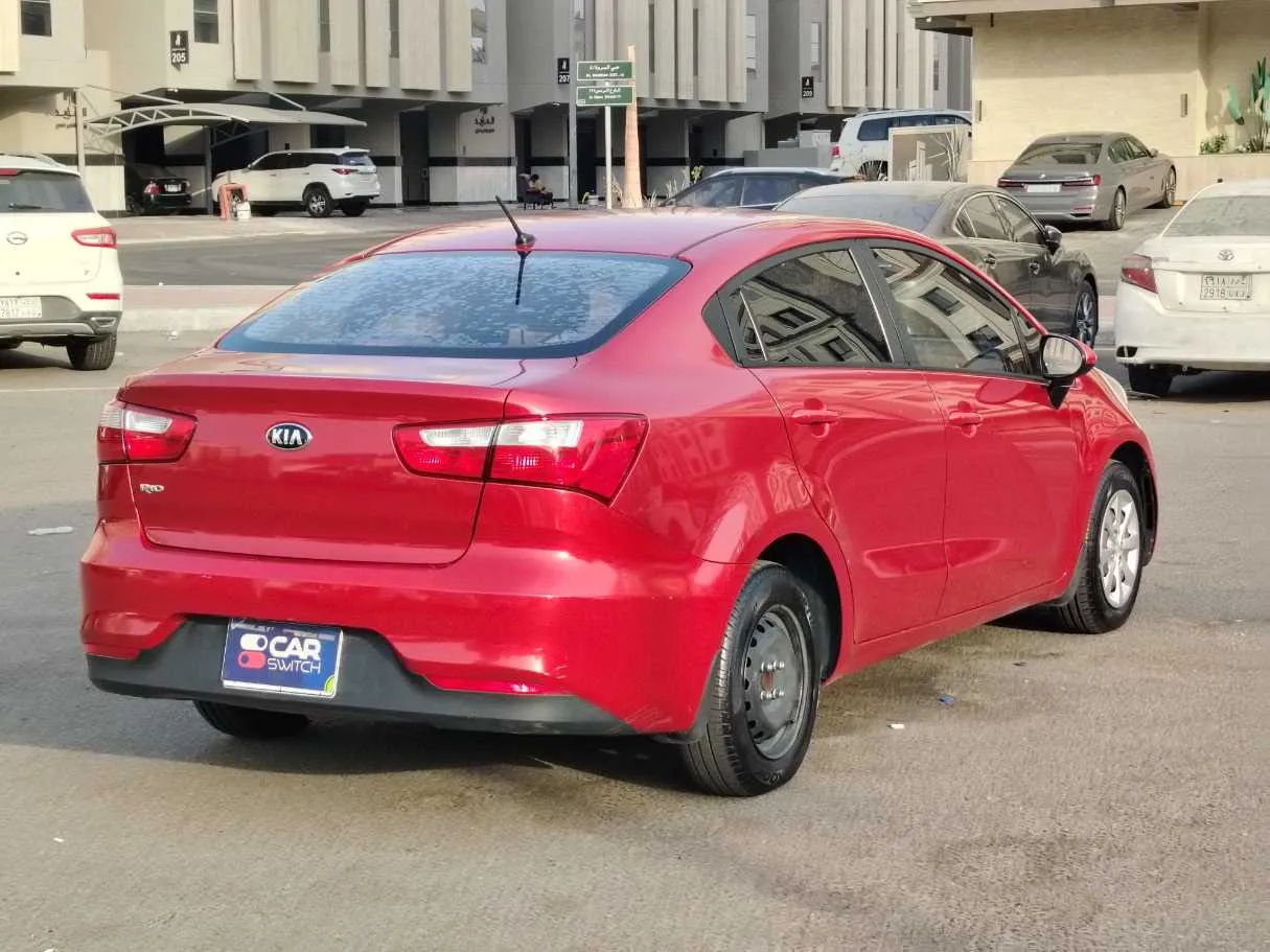 Car image 5