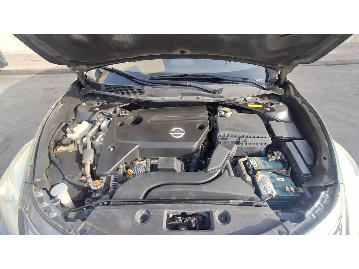 Car image 19
