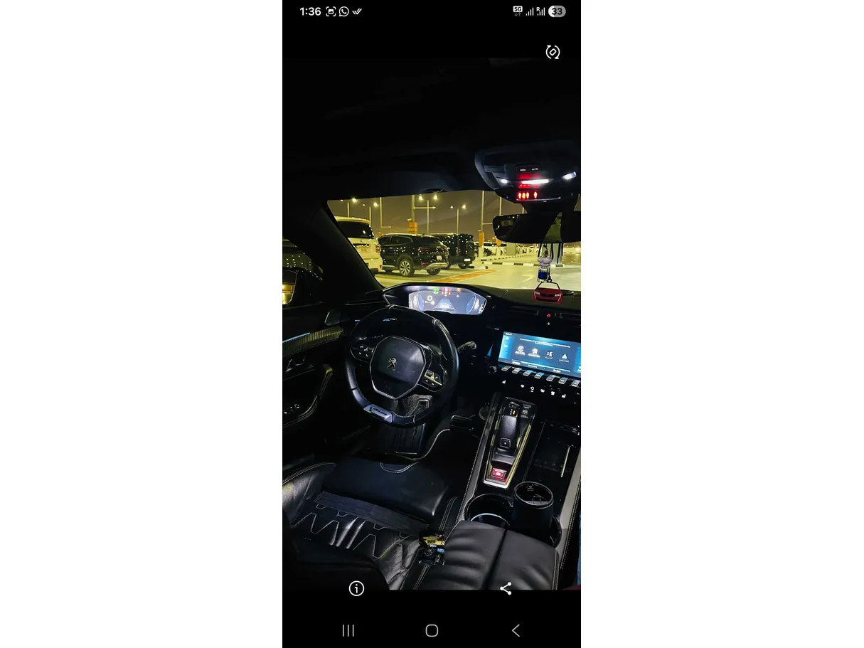 Car image 16