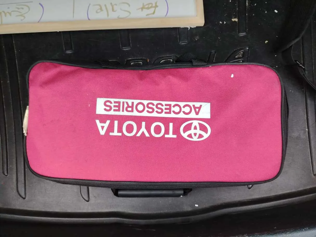 Car image 36