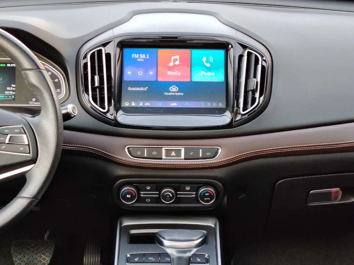 Car image 23