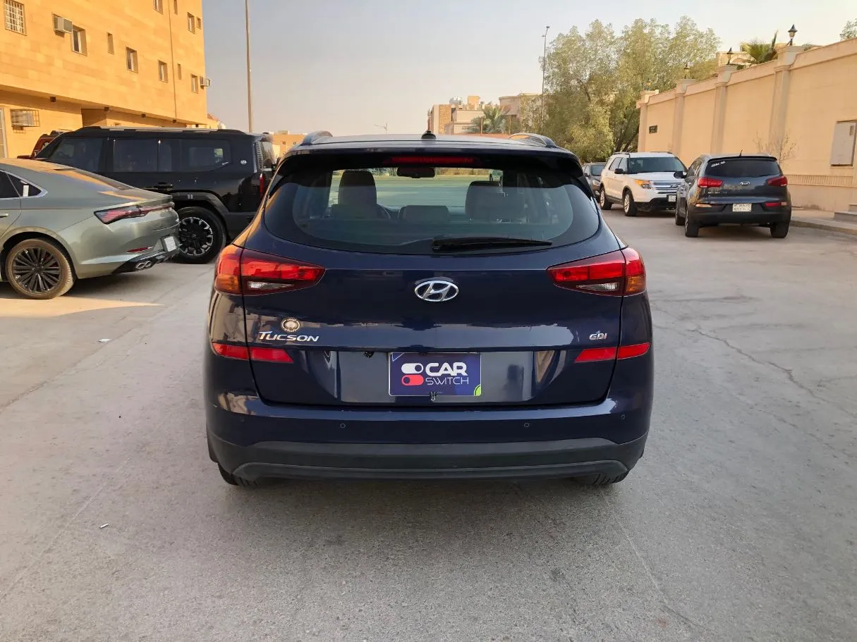 Car image 6