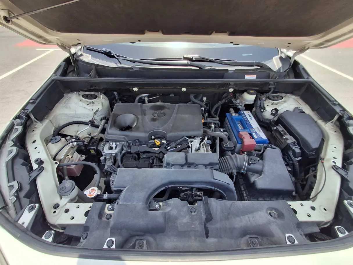 Car image 20