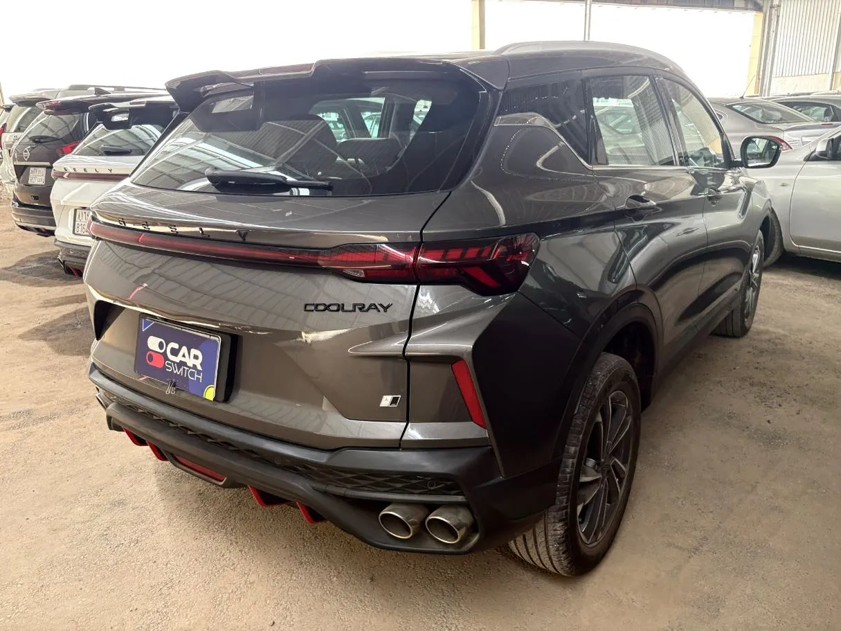 Car image 3