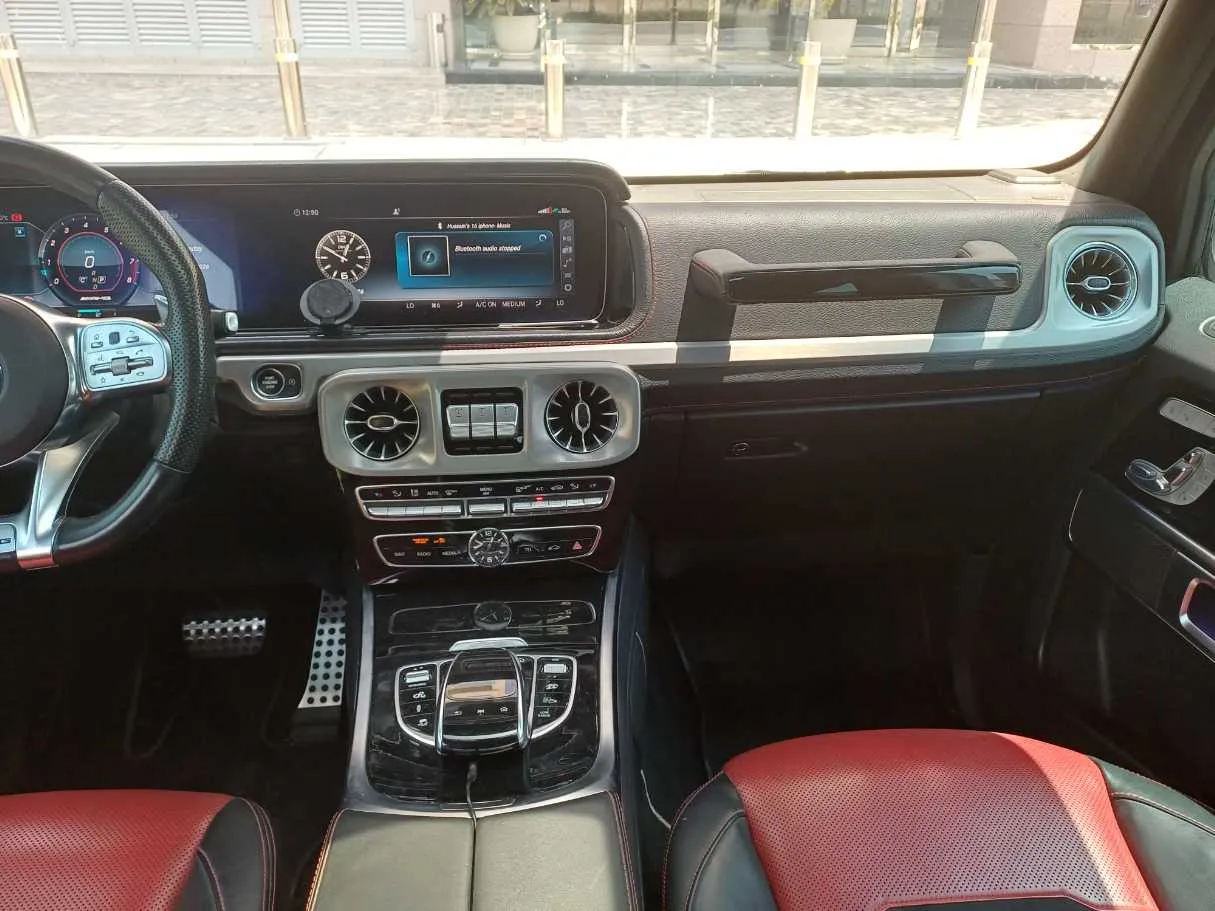 Car image 16