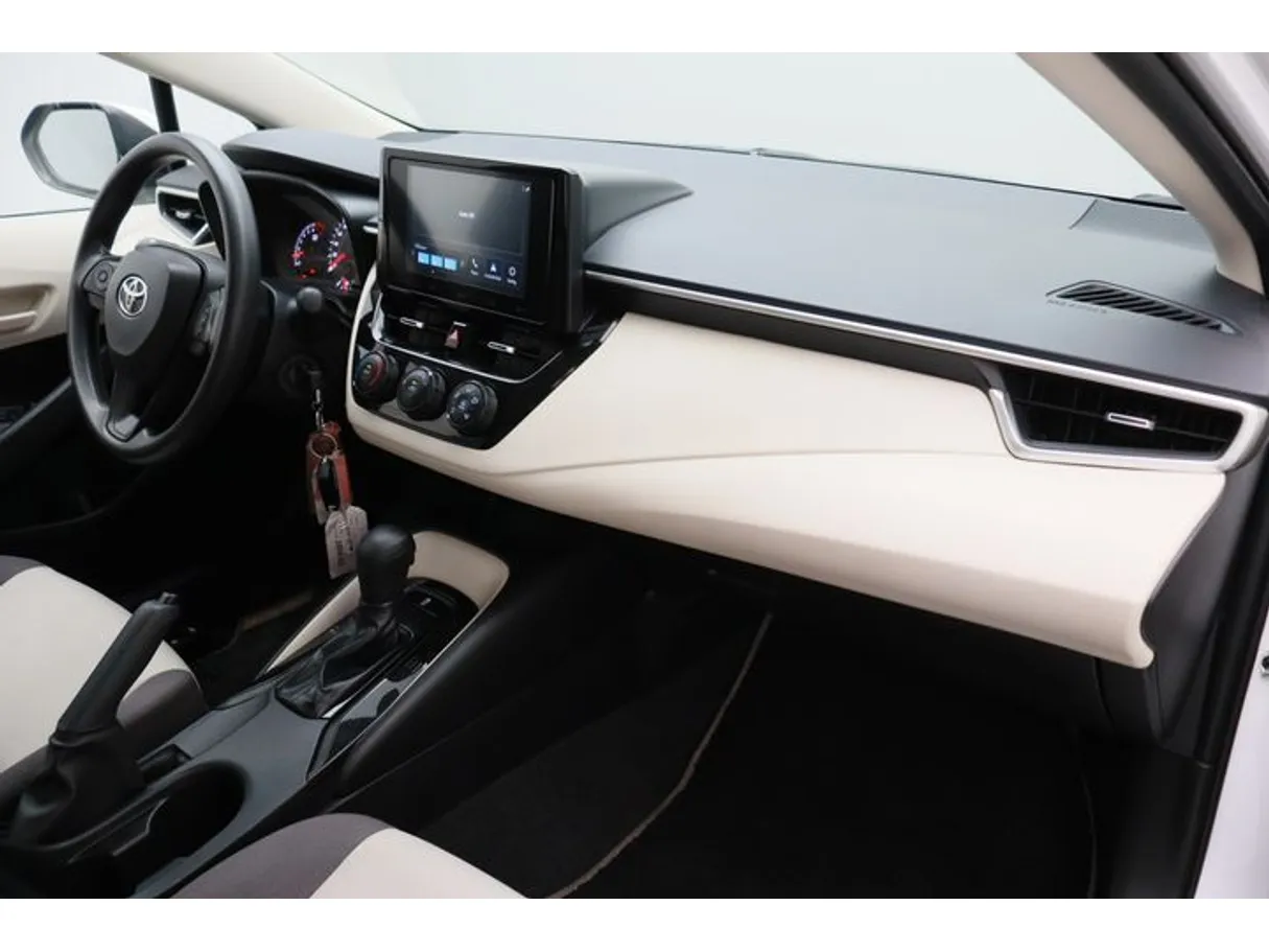 Car image 10