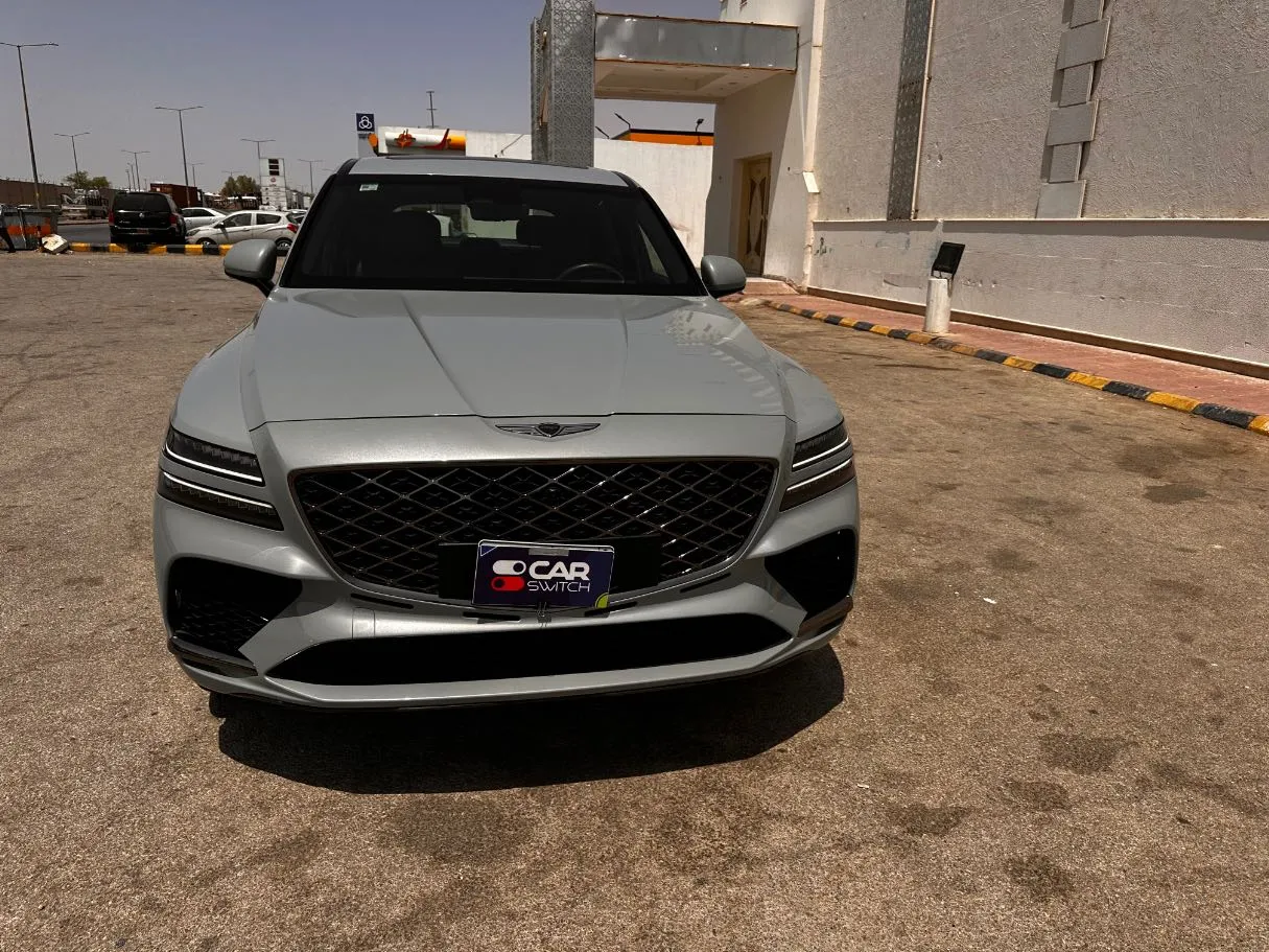 Car image 2