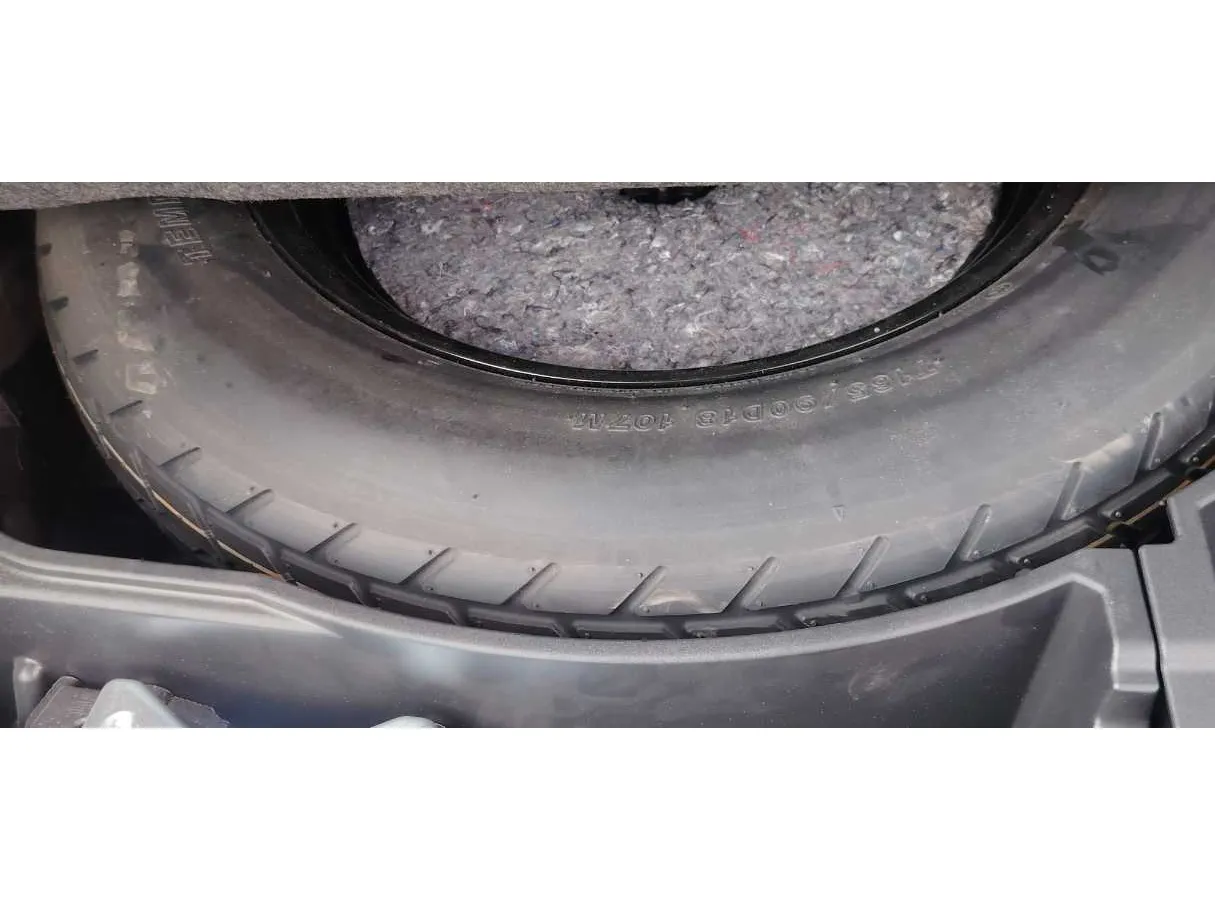 Car image 36