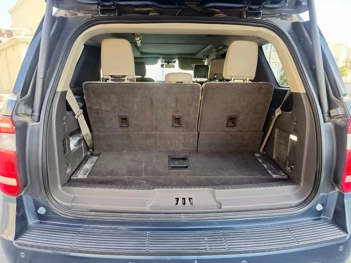 Car image 28