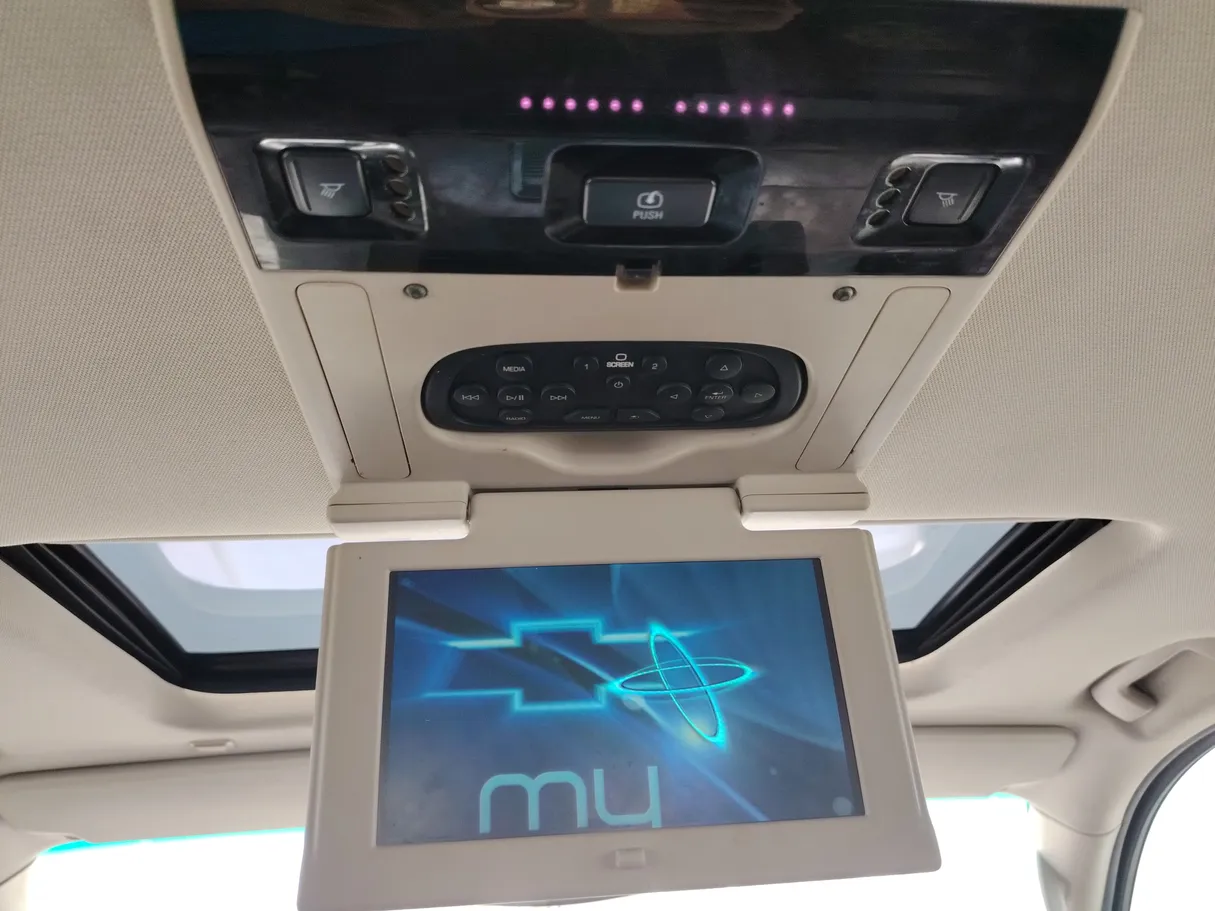 Car image 27