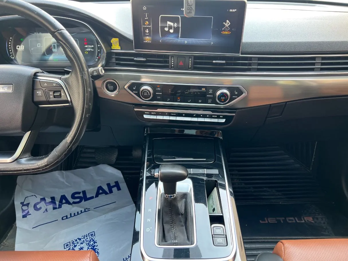 Car image 16