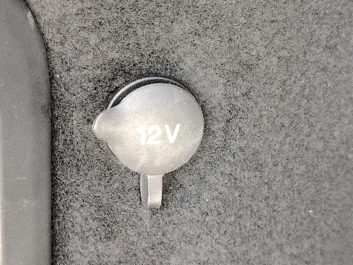 Car image 30